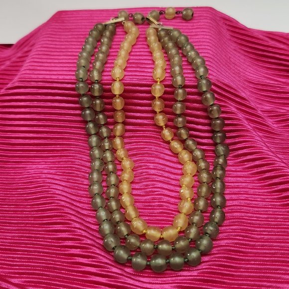 Lucite Bead Necklace Vintage - Picture 1 of 3